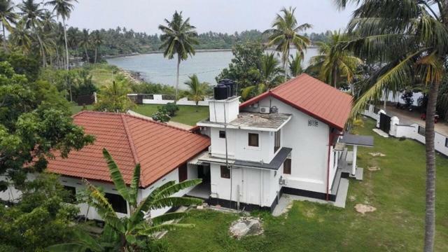 Acquabey Surf Villa Matara Exterior photo